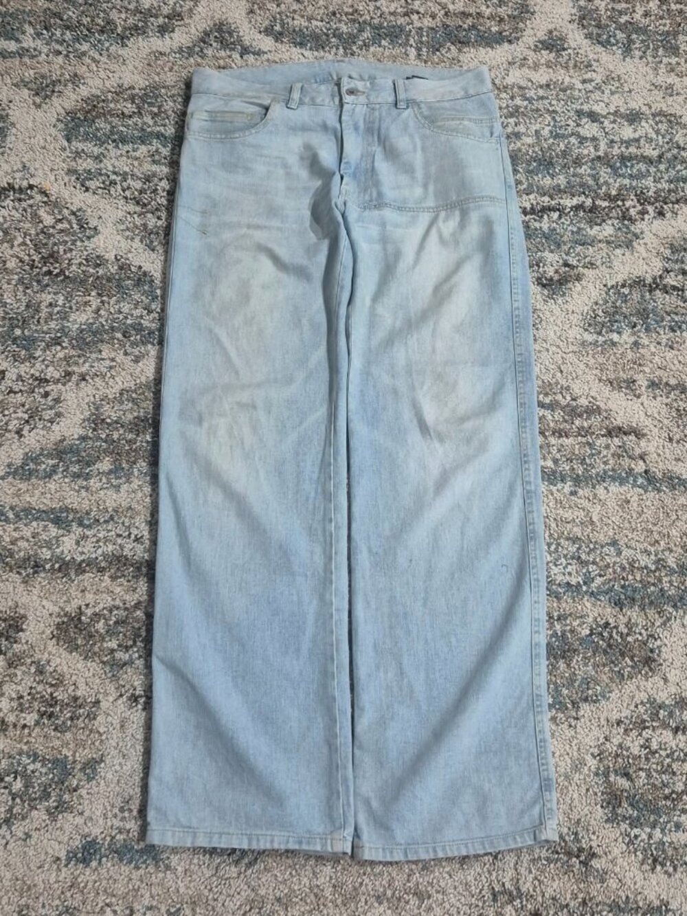 Vintage (RARE) Diesel Light Wash Blue Jeans – Size 36 (Baggy fit)